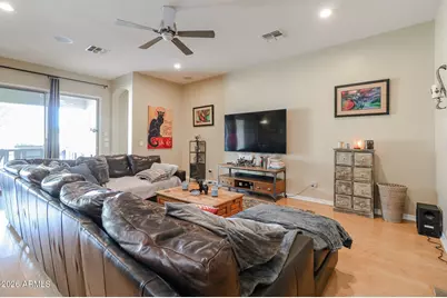 9409 S 43rd Drive, Laveen, AZ 85339 - Photo 11