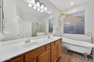 17558 W Lavender Ln, Goodyear, AZ 85338 - Photo 37