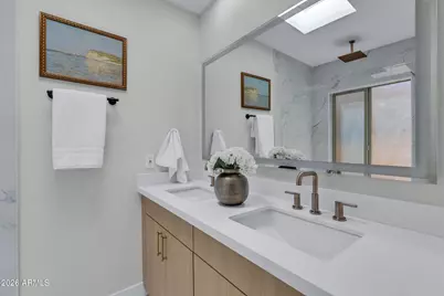 1010 E Lois Lane, Phoenix, AZ 85020 - Photo 23