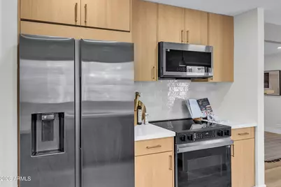 1010 E Lois Lane, Phoenix, AZ 85020 - Photo 9