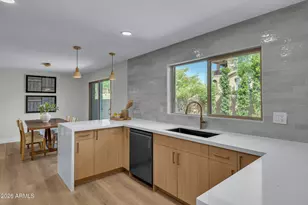 1010 E Lois Ln, Phoenix, AZ 85020 - Photo 1