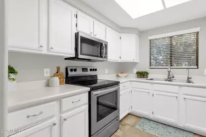 750 E Northern Avenue #2022, Phoenix, AZ 85020 - Photo 5