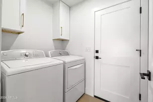 8572 E San Felipe Dr, Scottsdale, AZ 85258 - Photo 25