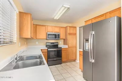 8548 W Hatcher Road, Peoria, AZ 85345 - Photo 15