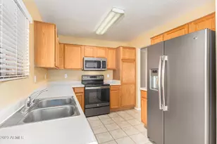 8548 W Hatcher Rd, Peoria, AZ 85345 - Photo 15