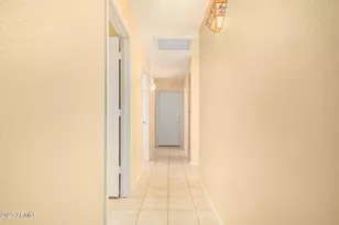 8548 W Hatcher Rd, Peoria, AZ 85345 - Photo 29