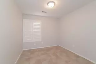 323 N Ocean Dr, Gilbert, AZ 85233 - Photo 13