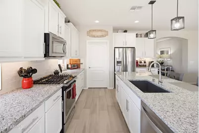 19278 N 262nd Drive, Buckeye, AZ 85396 - Photo 11