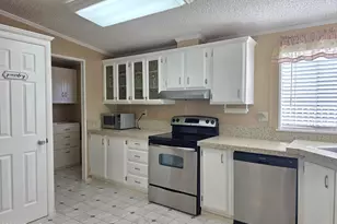 2233 E Behrend Dr, Phoenix, AZ 85024 - Photo 9