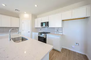 12451 N 305th Ave, Buckeye, AZ 85396 - Photo 9