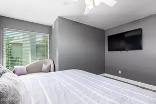 1502 E Topeka Dr, Phoenix, AZ 85024 - Photo 17