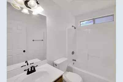 13620 N 82nd Lane, Peoria, AZ 85381 - Photo 11