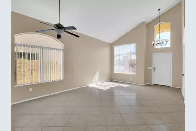 13620 N 82nd Lane, Peoria, AZ 85381 - Photo 7