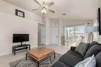 921 E Folley Street, Chandler, AZ 85225 - Photo 3