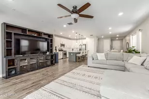 542 W Rainbow Bridge Ln, San Tan Valley, AZ 85140 - Photo 1