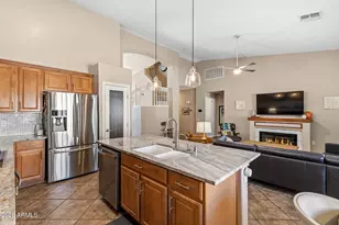 8456 W Quail Track Dr, Peoria, AZ 85383 - Photo 17