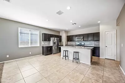 31027 W Mulberry Drive, Buckeye, AZ 85396 - Photo 7