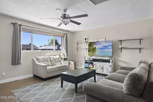 418 E Orchid Ln, Phoenix, AZ 85020 - Photo 5