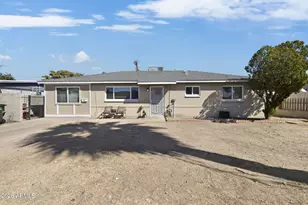 418 E Orchid Ln, Phoenix, AZ 85020 - Photo 3