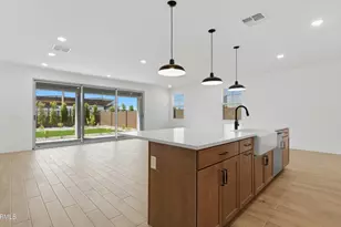 8166 N 80th Ln, Peoria, AZ 85345 - Photo 7