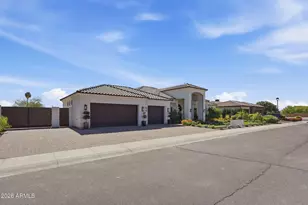 13851 N 74th Ave, Peoria, AZ 85381 - Photo 3