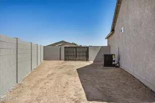 16022 S Naviska Rd, Arizona City, AZ 85123 - Photo 25