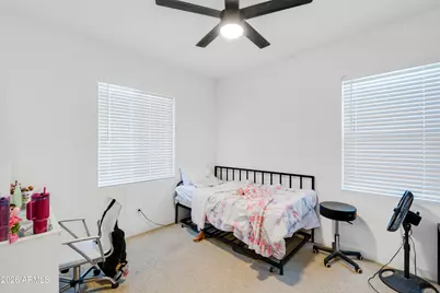 10220 N 49th Avenue, Glendale, AZ 85302 - Photo 15