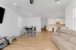 10220 N 49th Ave, Glendale, AZ 85302 - Photo 5