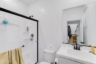 10220 N 49th Ave, Glendale, AZ 85302 - Photo 11