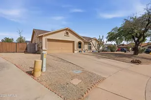 1227 N Revolta Cir, Mesa, AZ 85207 - Photo 9
