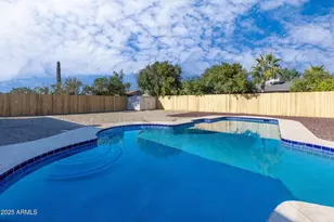 2936 W Michelle Dr, Phoenix, AZ 85053 - Photo 13