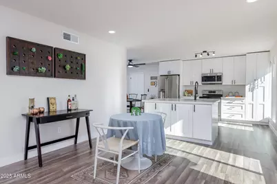 2936 W Michelle Drive, Phoenix, AZ 85053 - Photo 15