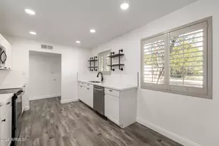 9022 N 18th Dr, Phoenix, AZ 85021 - Photo 15