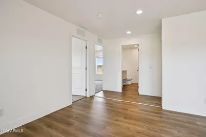 25424 W Mark Lane, Wittmann, AZ 85361 - Photo 11