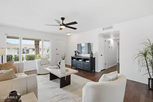 10733 W Hutton Dr, Sun City, AZ 85351 - Photo 9