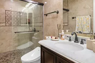 1331 W Beck Ln, Phoenix, AZ 85023 - Photo 17