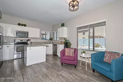 6946 W Via Del Sol Drive, Glendale, AZ 85310 - Photo 5