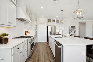 8172 N 80th Ln, Peoria, AZ 85345 - Photo 5