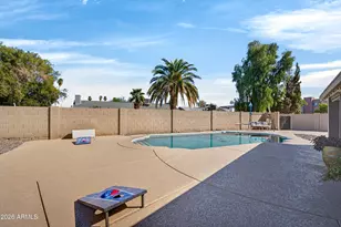 3235 S Allred Dr, Tempe, AZ 85282 - Photo 37