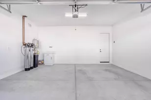 8723 W Vista Ave, Glendale, AZ 85305 - Photo 11