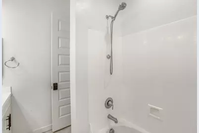 8723 W Vista Avenue, Glendale, AZ 85305 - Photo 35