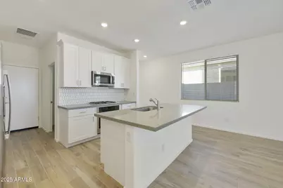 13235 N 145th Lane, Surprise, AZ 85379 - Photo 7