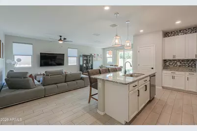 657 E Buckingham Avenue, Gilbert, AZ 85297 - Photo 9