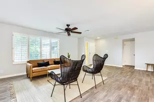 2218 E Cactus Wren Dr, Phoenix, AZ 85020 - Photo 25