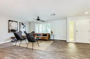 2218 E Cactus Wren Dr, Phoenix, AZ 85020 - Photo 23