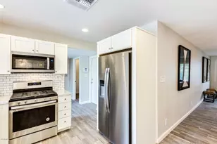 2218 E Cactus Wren Dr, Phoenix, AZ 85020 - Photo 35