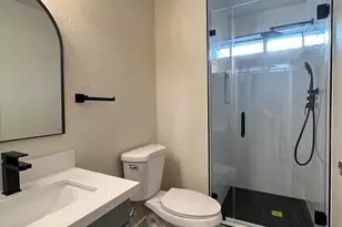 4518 W Paradise Dr, Glendale, AZ 85304 - Photo 9