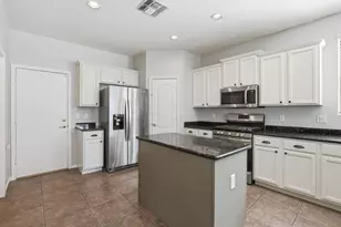 3565 E Vaughn Ct, Gilbert, AZ 85234 - Photo 9