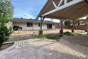 922 W Angela Dr, Phoenix, AZ 85023 - Photo 11