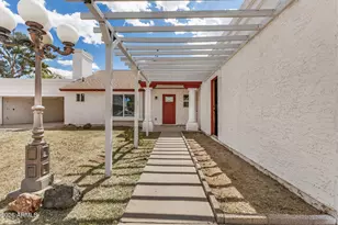 1067 E Sequoia Dr, Phoenix, AZ 85024 - Photo 9